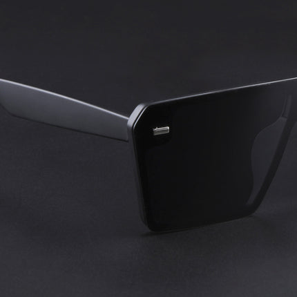 illume | Matte Black Wayfarer Polarized Sunglasses - PMG3972