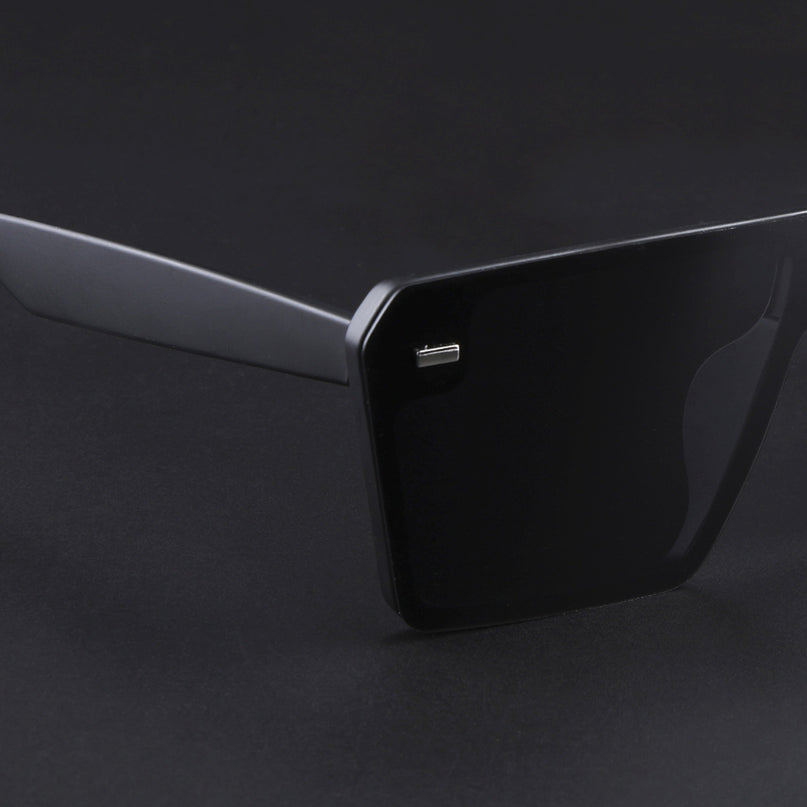 illume | Matte Black Wayfarer Polarized Sunglasses - PMG3972
