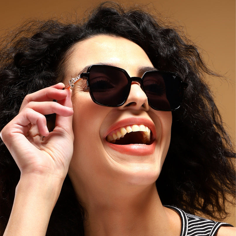 Black Square Sunglasses - MG4231