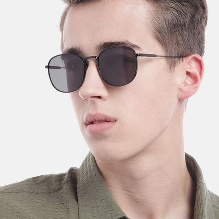 The OG | Round Black Sunglasses MG2975