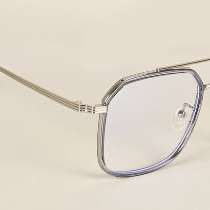 Voyage Maverick Silver Wayfarer Eyeglasses for Men & Women - MG4720-C5