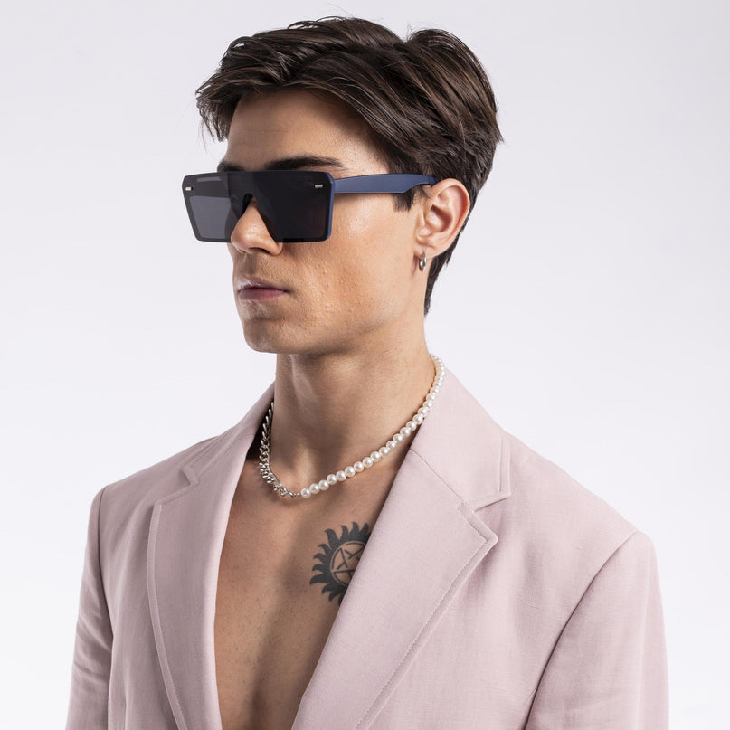 illume | Blue And Black Wayfarer Polarized Sunglasses - PMG3971
